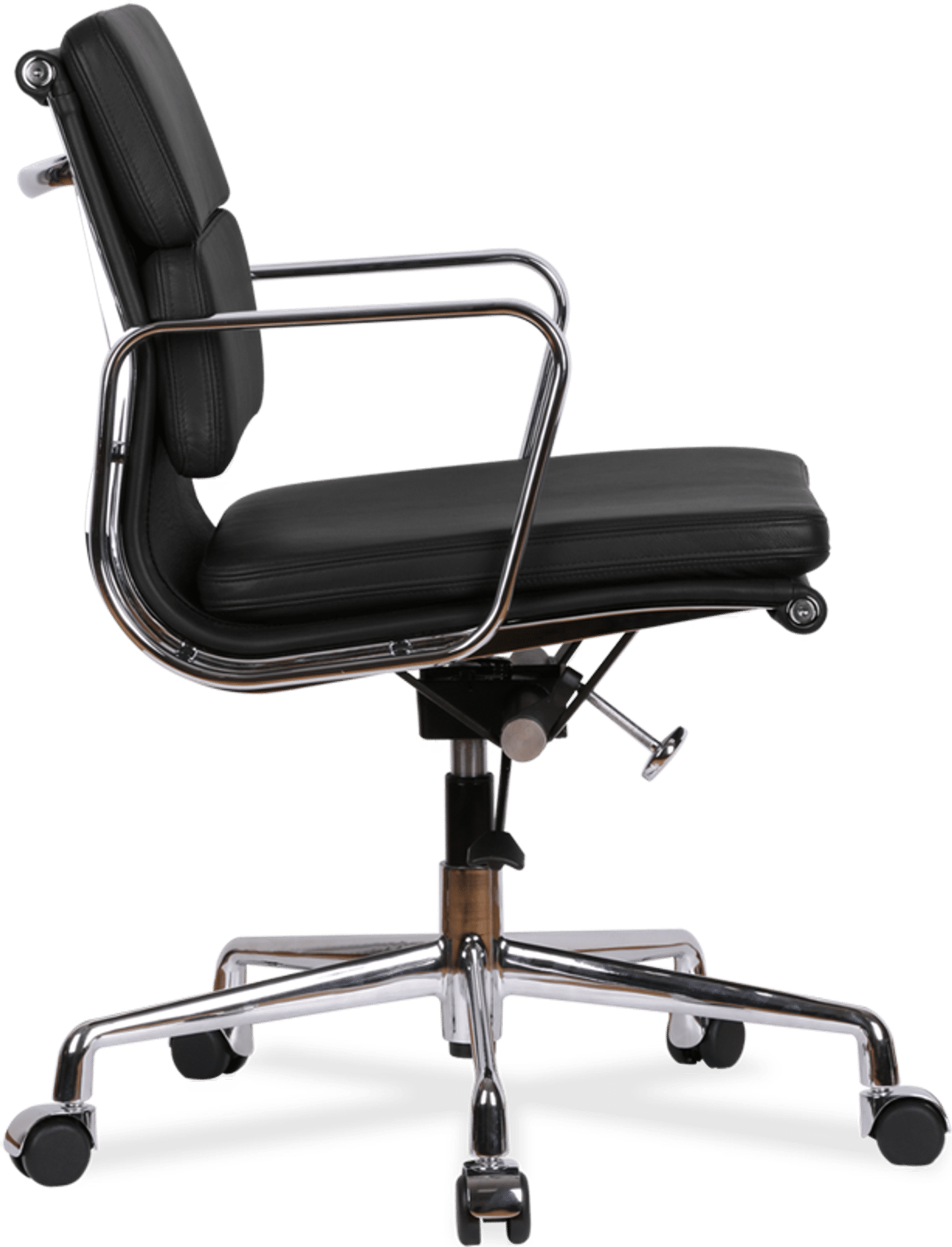 Chaise de bureau style Eames EA217 en cuir Black image.
